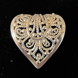 925 Beautiful Detailed Heart Pendant